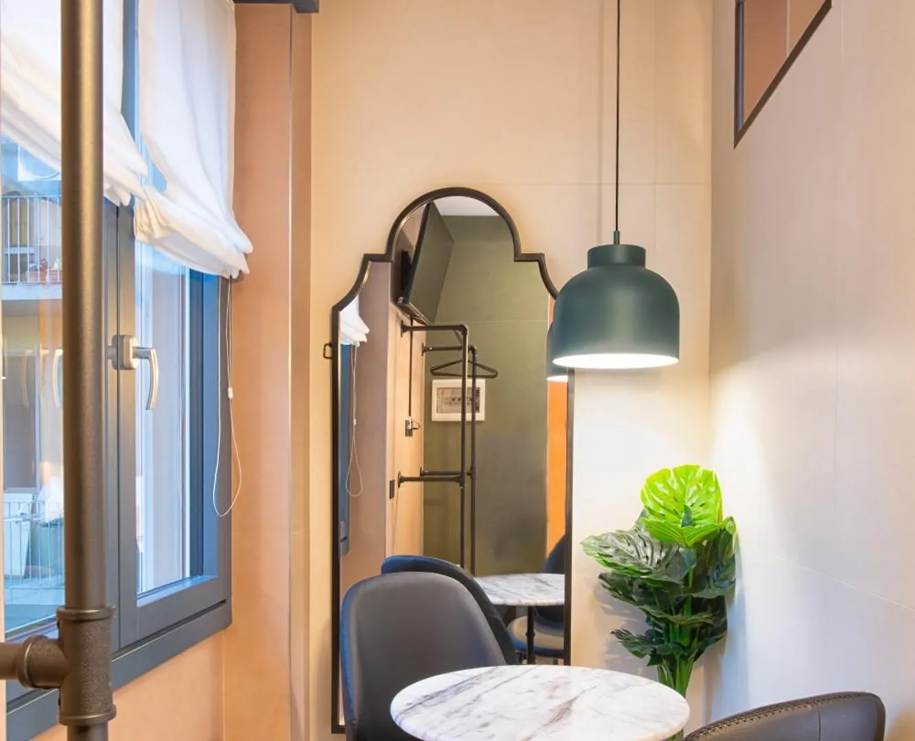 Rainbow Colorful Studio By Central Station Milan Apartment